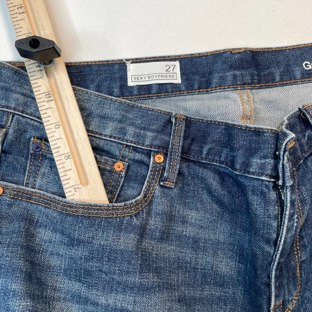 Gap 1969 Sexy Boyfriend Jeans Womens 27 Medium Wash Stretch Denim